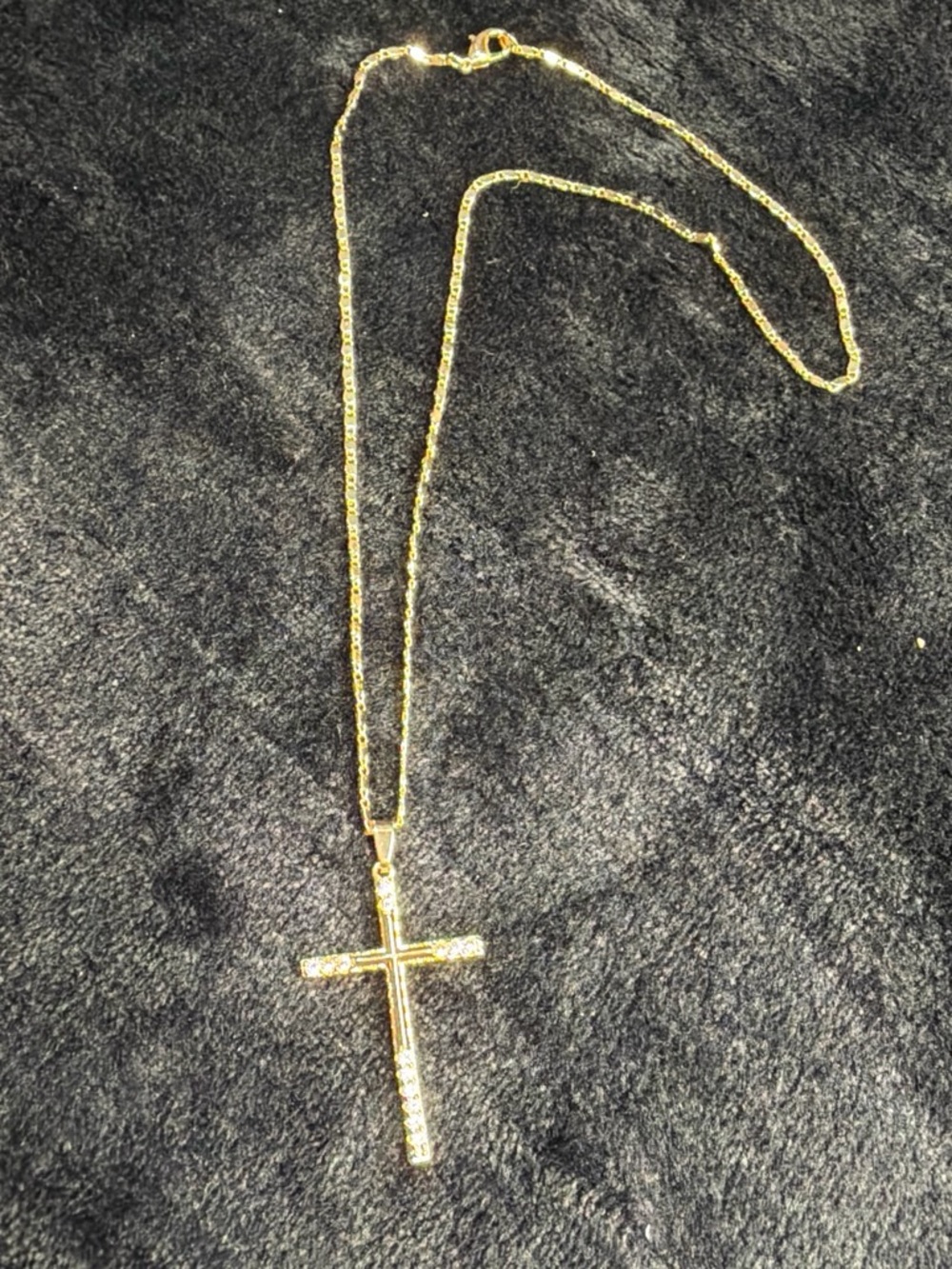 Gold Cross Pendant Necklace - Elegant Women's Jewelry